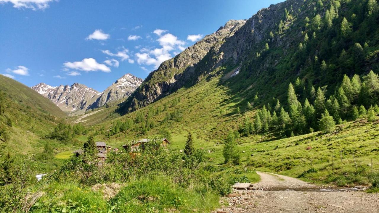 Das Unterrain Lifestyle Hotel Sankt Jakob in Defereggen Ngoại thất bức ảnh