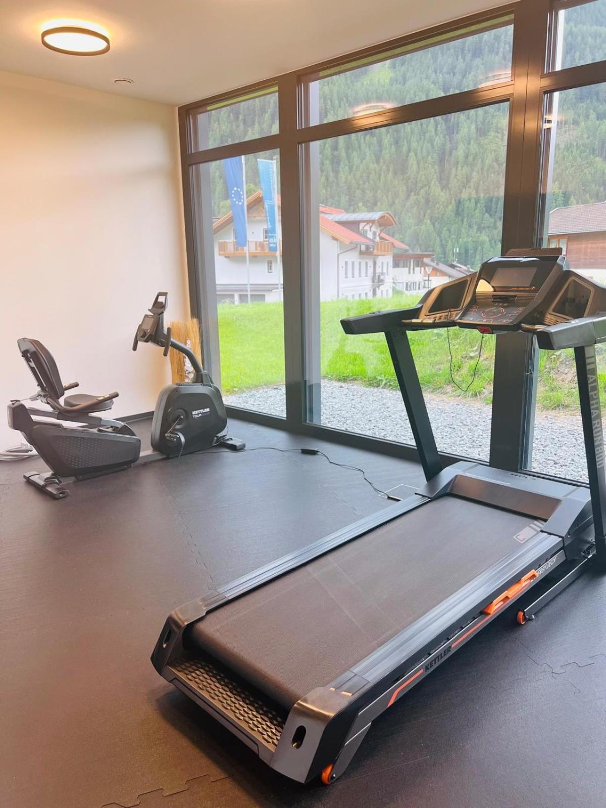 Das Unterrain Lifestyle Hotel Sankt Jakob in Defereggen Ngoại thất bức ảnh